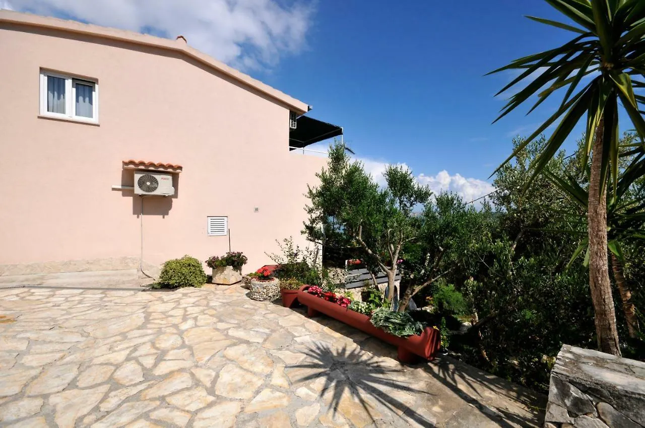 Apartment Sandra Trogir 0*,