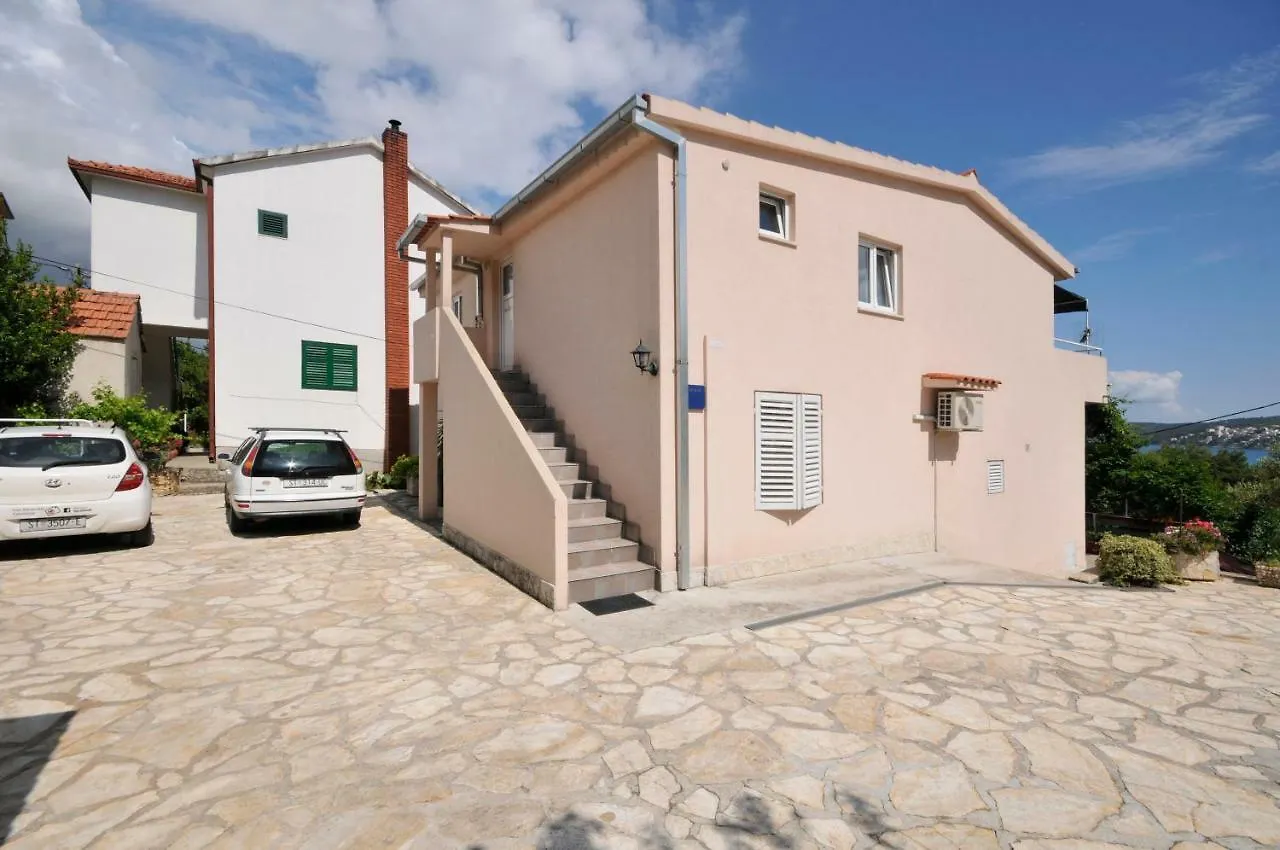 Apartment Sandra Trogir