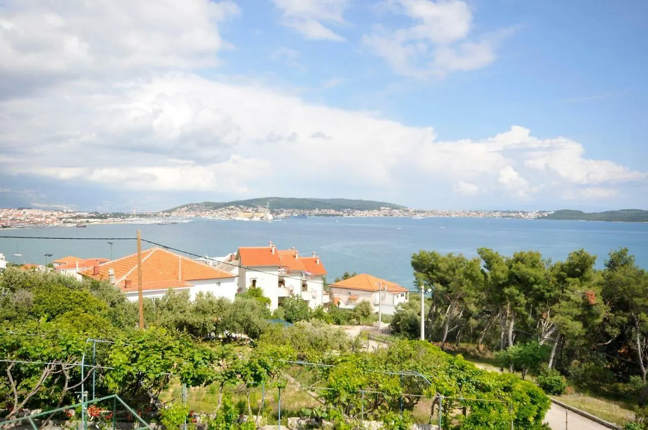 Apartment Sandra Trogir 0*,